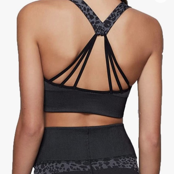 Good American Sport Bra - Picture 2 of 9